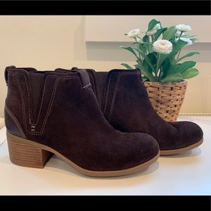 Clarks Brown Suade Ankle Boots (1” Heel)